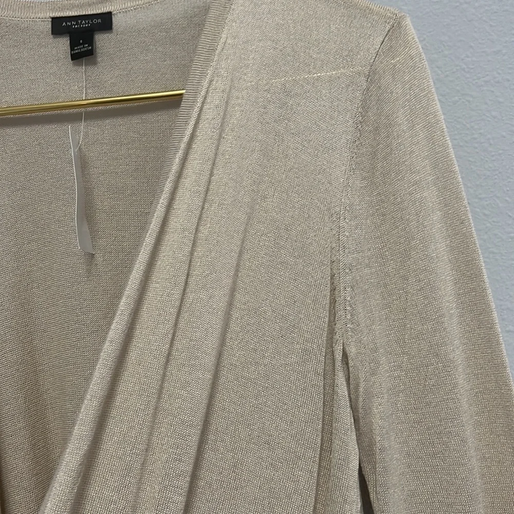 Nwt Ann Taylor Factory Cardigan Open front. Ribbed cuffs & hem. S & M - Picture 7 of 8
